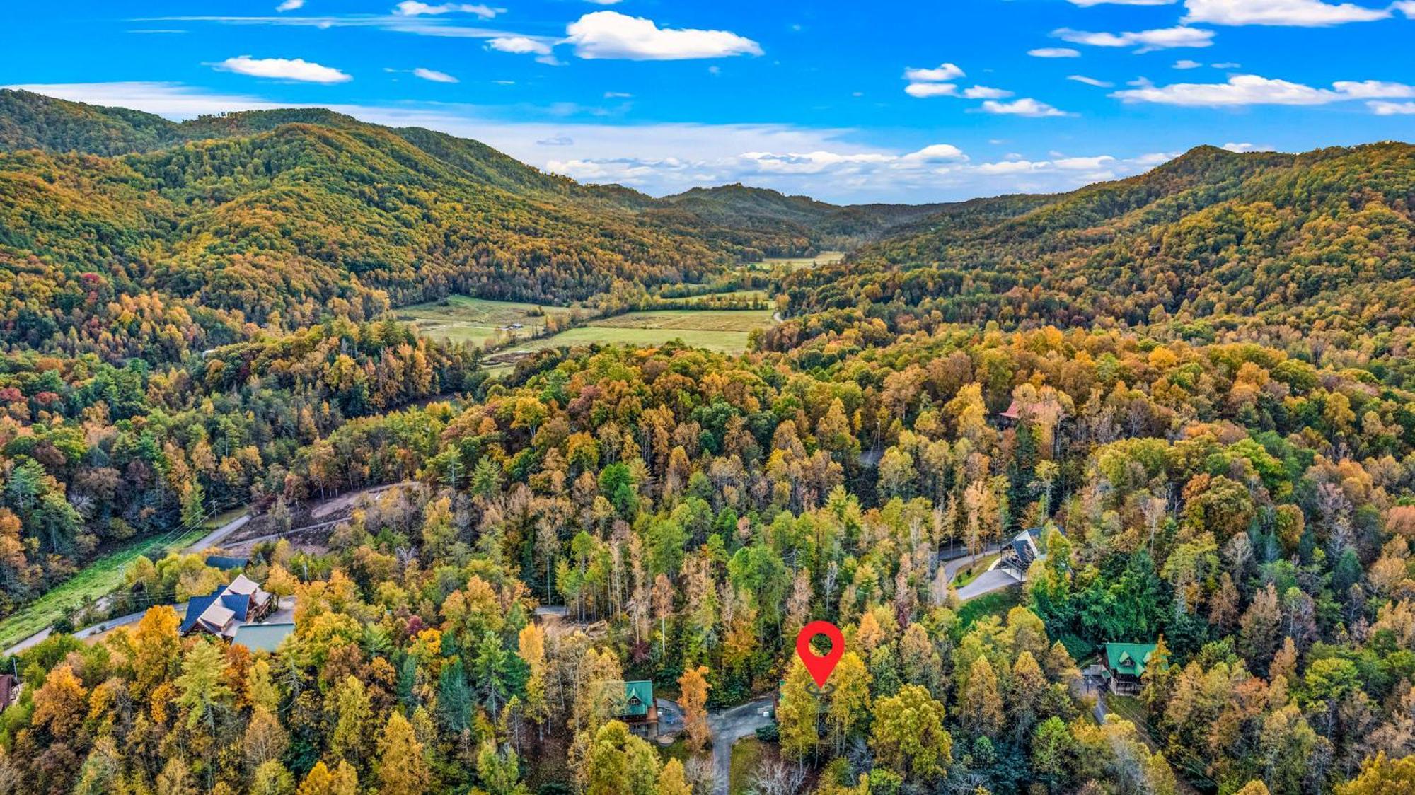Relaxation Retreat - Pickleball Cabin - Wi-Fi, Fire Pit With Bar, Ev, Game Room, Hot Tub, Pool Access - Mins To Pf Sevierville Eksteriør billede