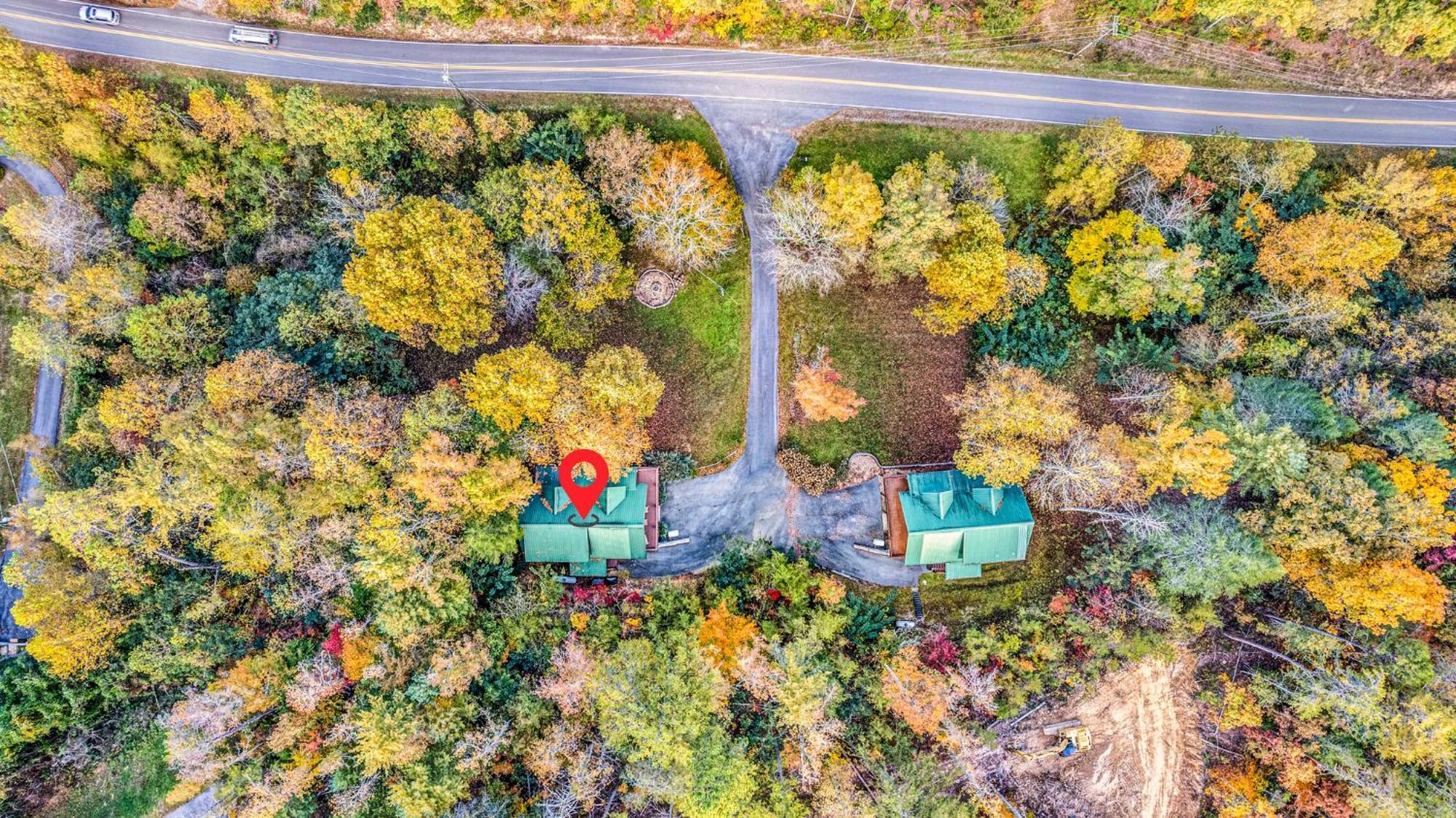 Relaxation Retreat - Pickleball Cabin - Wi-Fi, Fire Pit With Bar, Ev, Game Room, Hot Tub, Pool Access - Mins To Pf Sevierville Eksteriør billede