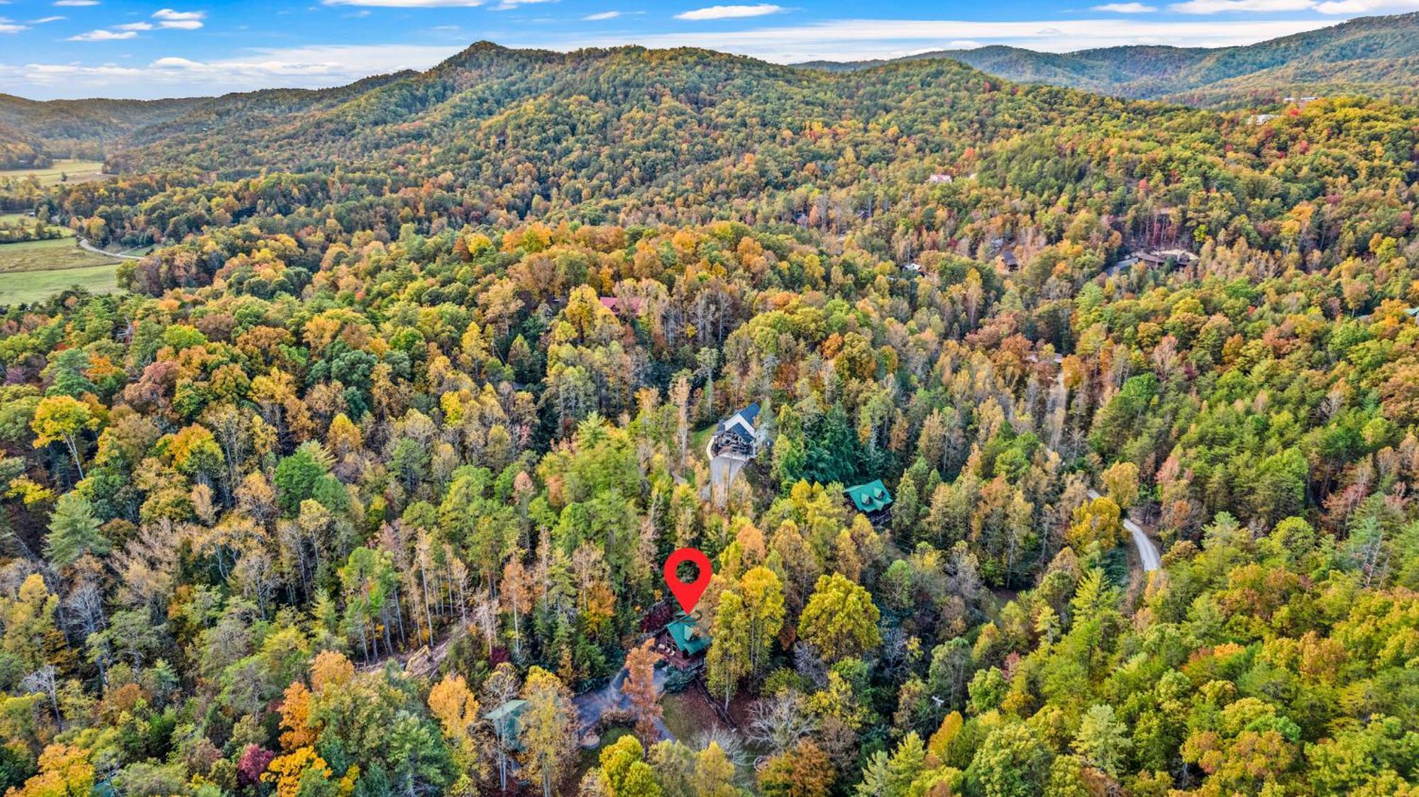 Relaxation Retreat - Pickleball Cabin - Wi-Fi, Fire Pit With Bar, Ev, Game Room, Hot Tub, Pool Access - Mins To Pf Sevierville Eksteriør billede