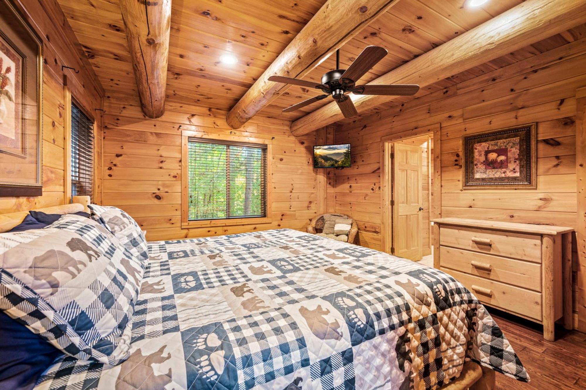 Relaxation Retreat - Pickleball Cabin - Wi-Fi, Fire Pit With Bar, Ev, Game Room, Hot Tub, Pool Access - Mins To Pf Sevierville Eksteriør billede