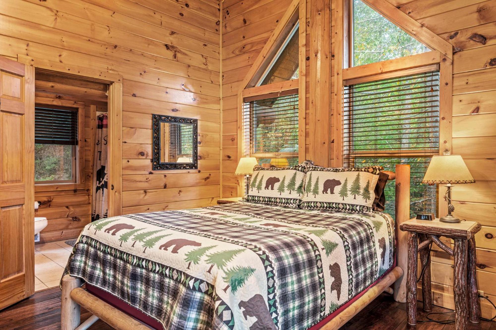 Relaxation Retreat - Pickleball Cabin - Wi-Fi, Fire Pit With Bar, Ev, Game Room, Hot Tub, Pool Access - Mins To Pf Sevierville Eksteriør billede