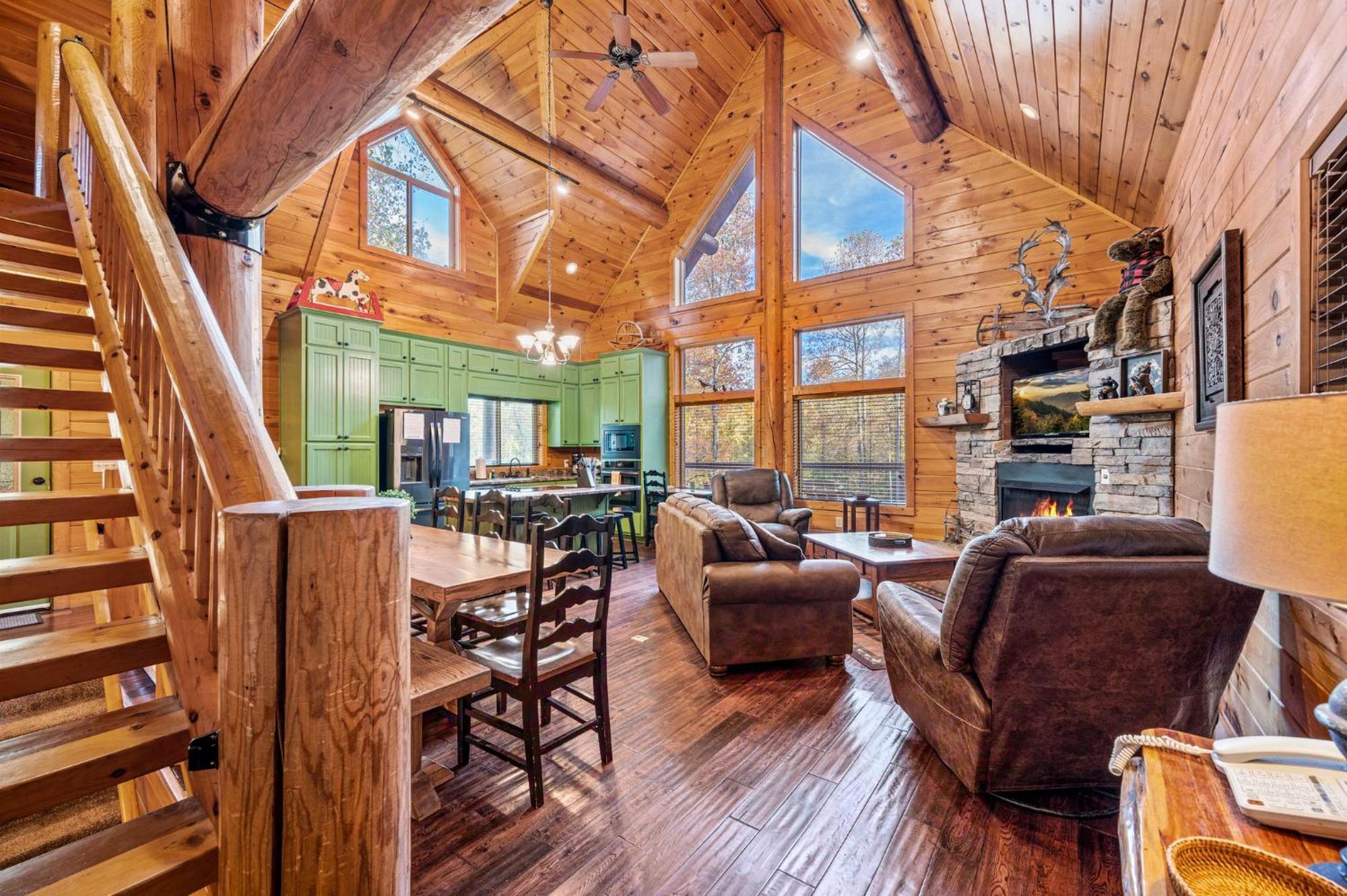 Relaxation Retreat - Pickleball Cabin - Wi-Fi, Fire Pit With Bar, Ev, Game Room, Hot Tub, Pool Access - Mins To Pf Sevierville Eksteriør billede